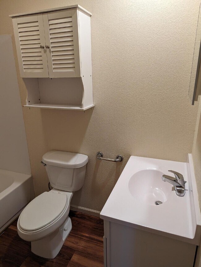 26 S Central St Apartment Unit 2Buckner, MO 64016 Unit 2 Buckner