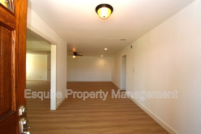 Photo - 13515 W Telegraph Rd