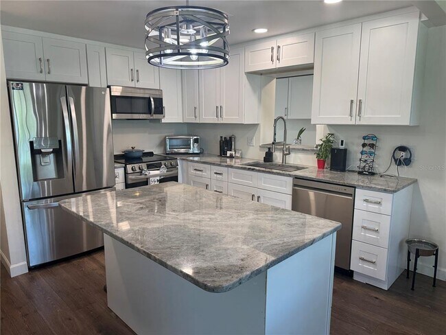 Photo - 377 39th Ave