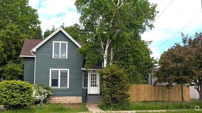 Building Photo - 2316 Oregon St Rental