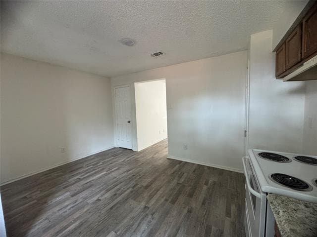 Photo - 638 S Rogers Rd