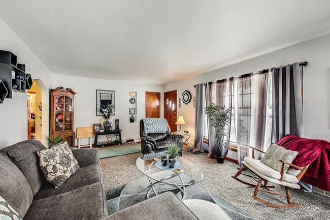 Photo - 2402 S 83rd St