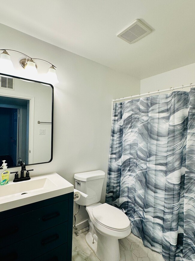Photo - 1020 S Lola Ln