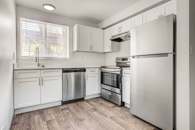 Photo - The Pointe at Northridge