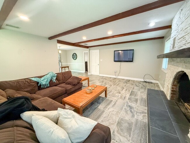 Photo - 305 NW 28th Terrace