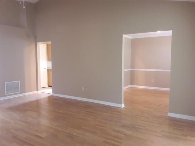 Photo - 3 bedroom in Jacksonville FL 32210