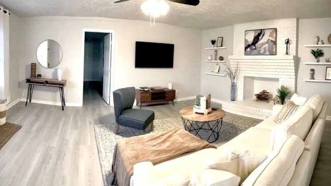 Photo - 513 Arnold Mill Rd