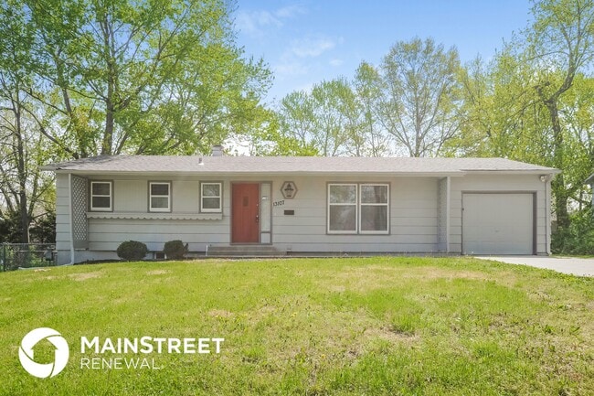 Building Photo - 13107 Sycamore Ave