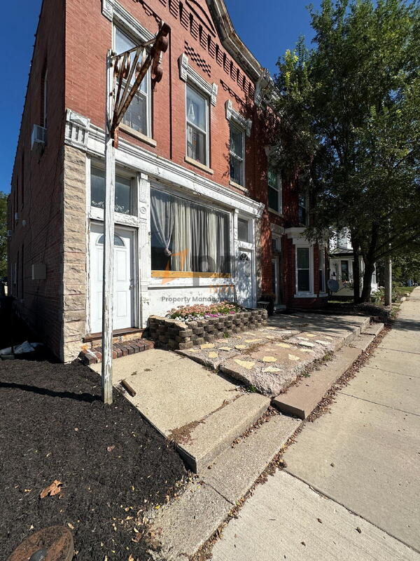 Building Photo - 509 E Commercial Ave Unit Apt 5