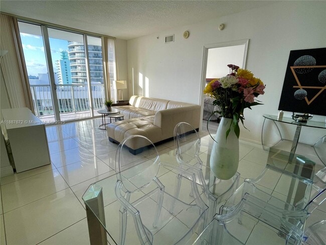 Photo - 1750 N Bayshore Dr Unit 3911