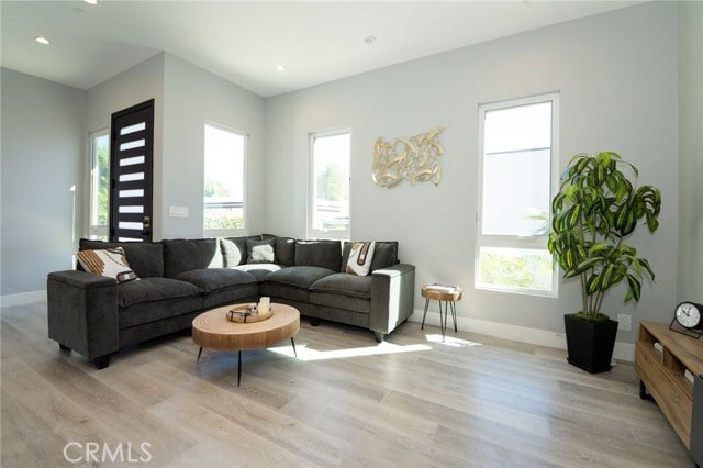 5849 Shirley Ave