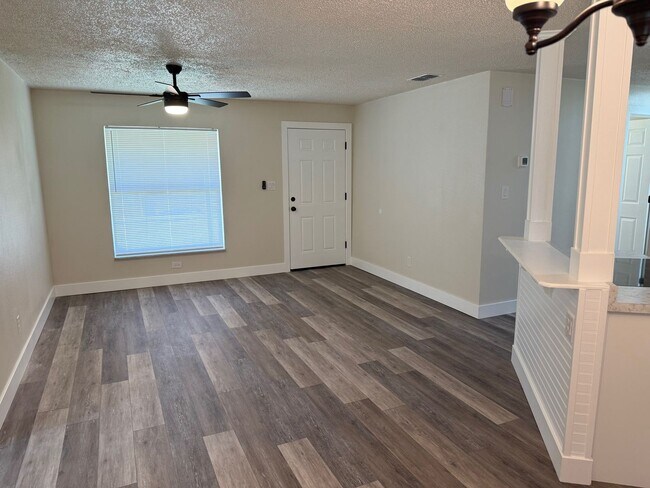 Photo - 3 Bedroom/1 Bathroom Single Family Home