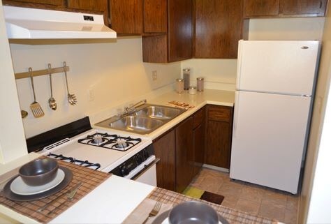 The Pointe at College Place Apartments