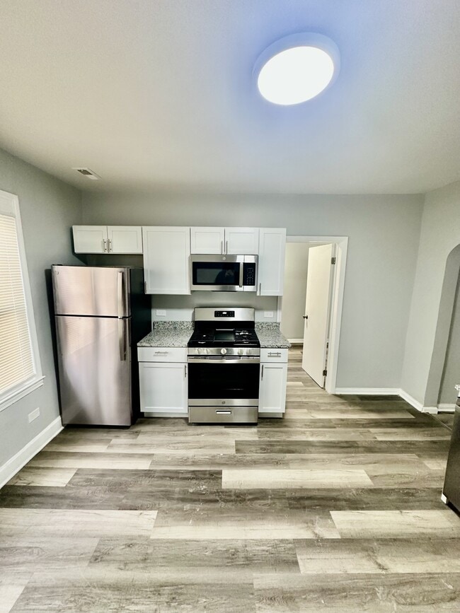 Photo - 1917 W 21st St