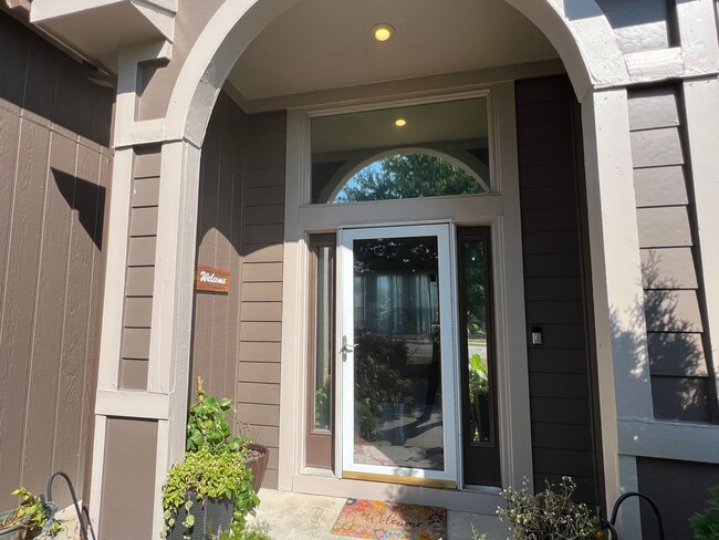 Photo - 3 BR/2.5BA | Newly Renovated Two-Story Single-Family Home on a Cul-de-Sac |  Fenced backyard !
