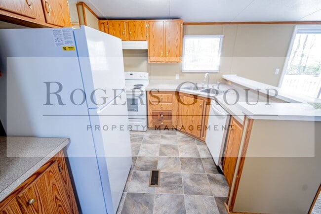 Photo - 156 Brunswick Ln