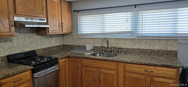 Photo - 140 10th Ave