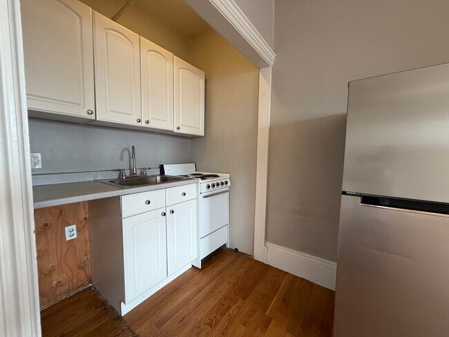 Photo - 82 Charles St Unit 4R