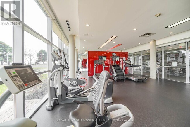 Photo - 125 Village Green Square