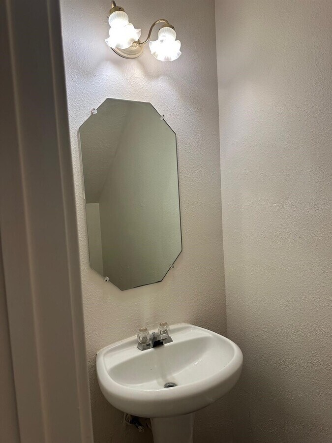 Photo - 22065 Ringwood Ct