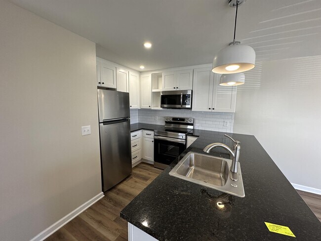 Photo - 609 Carver Ave House