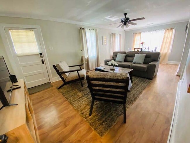 Photo - 3 bedrooms /2 bathrooms