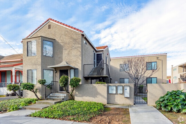 Photo - Polaris Apartments