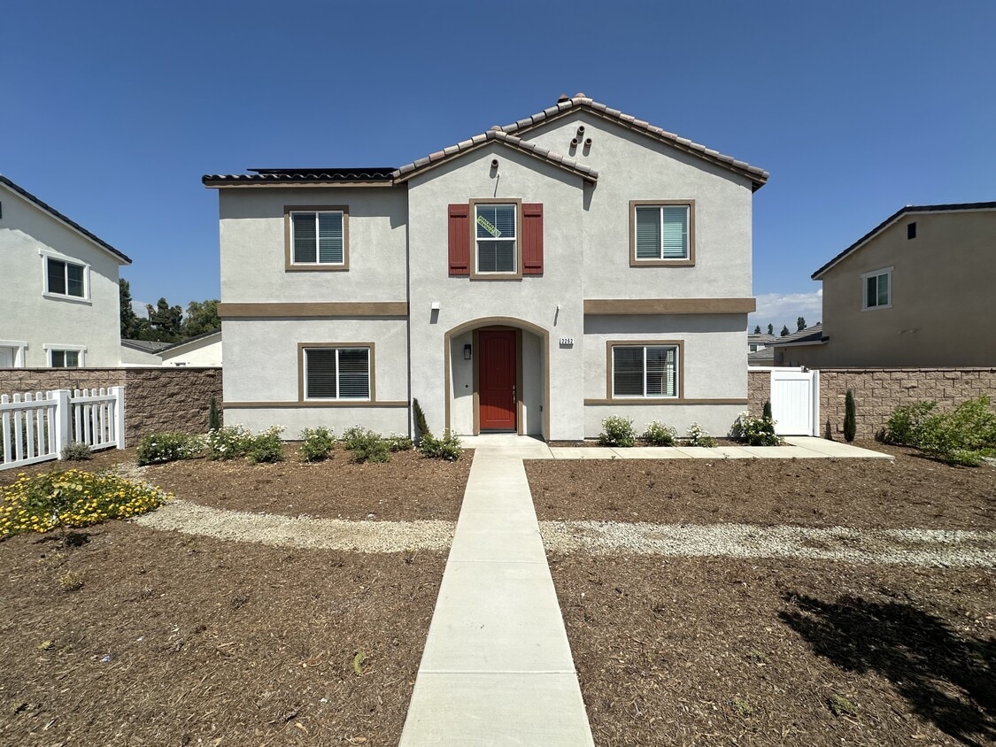 Photo - 2246 W Mill St (San Bernardino, CA)