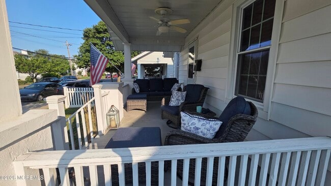 Photo - 318 18th Ave