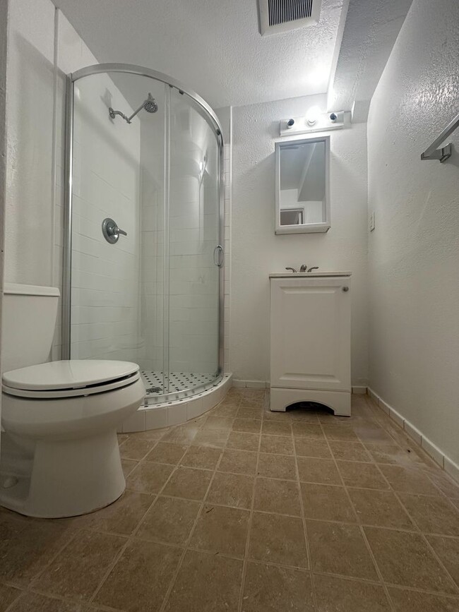 Photo - 746 47th Ave Apartment