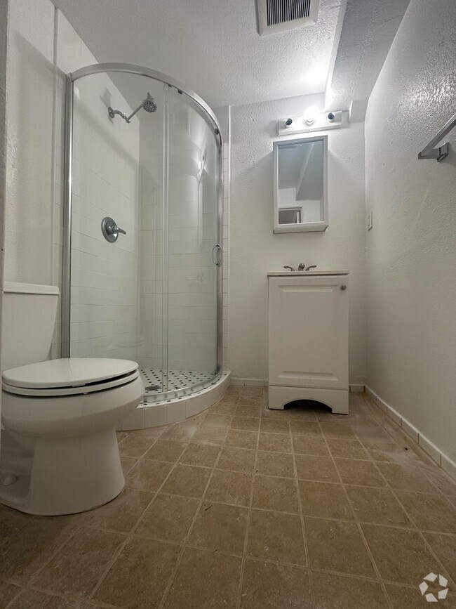Building Photo - 746 47th Ave Unit 746-A 47th Ave Rental