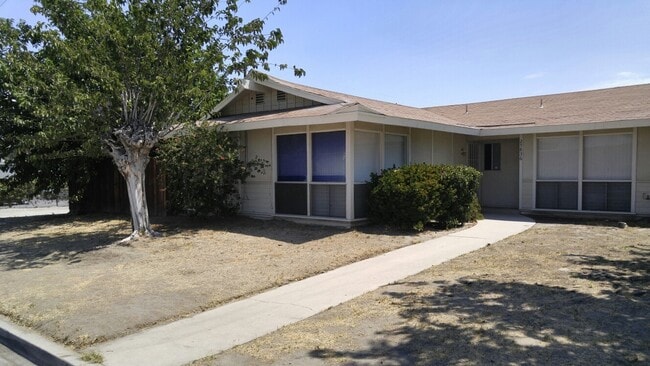 2 Bedroom, 2 Bathroom Duplex in Hemet - Av... - 2 Bedroom, 2 Bathroom Duplex in Hemet - Av... House