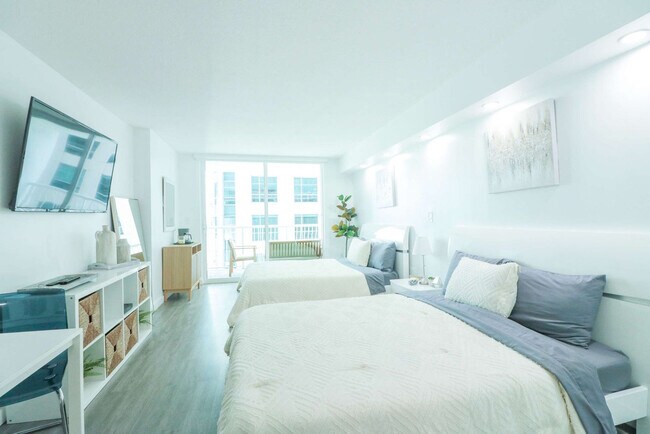 Photo - 1 SE 12th St Unidad SI ID1294662P