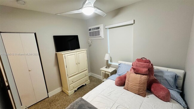 Photo - 850 NE 124th St Unidad 850