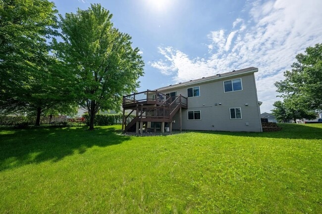 Photo - 1281 Applewood Way