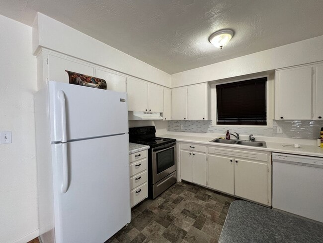 Photo - 1215 S Eastlake Dr