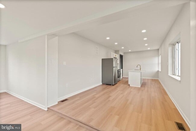 Photo - 730 New Pittsburg Ave