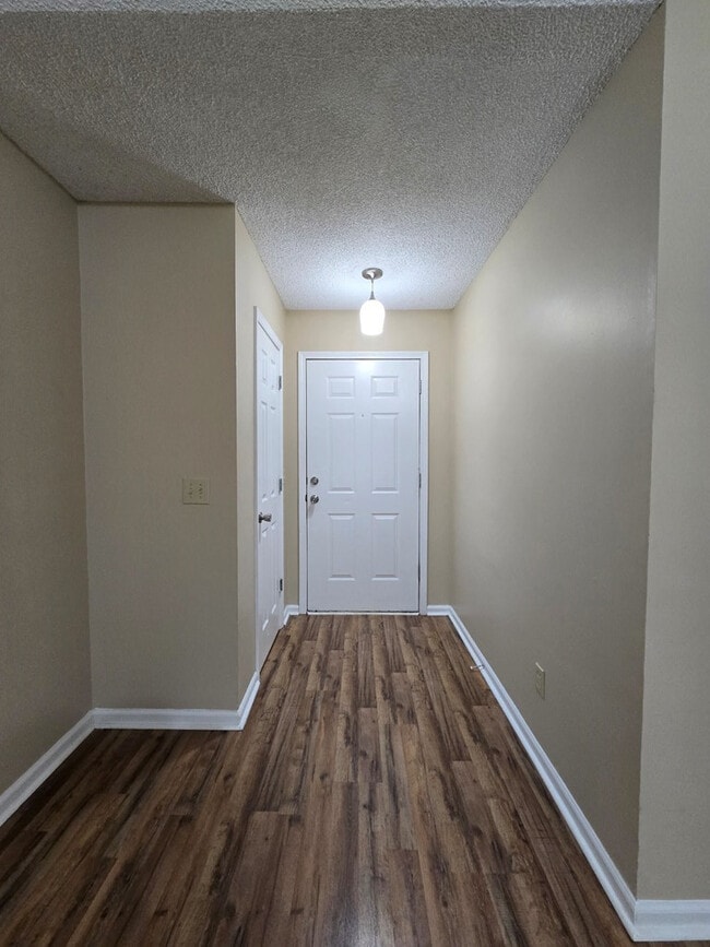 Photo - 1520 Crowndale Dr