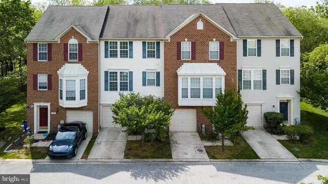 Photo - 944 Guilford Rd Townhome