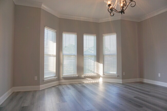 Photo - 48 9th Ave