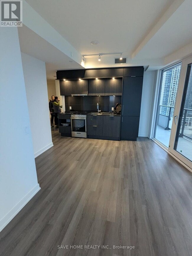 Photo - 448 Burnhamthorpe Rd W Unit 1407