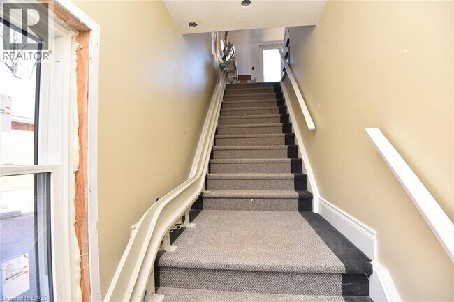 Photo - 284 Wilson St E Unité 201