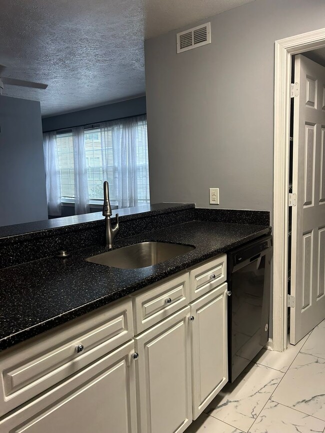 Photo - 17 Cape Dorey Dr