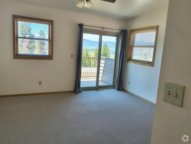 Building Photo - 404 Bayview Dr Rental