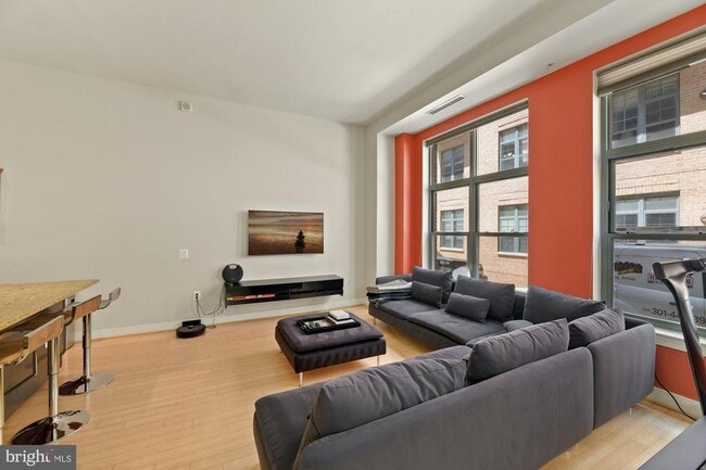 Photo - 2425 L St NW Unidad 218