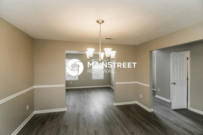 Photo - 4 Bedroom Pet-Friendly Home in Douglasville, GA with Main Street Renewal