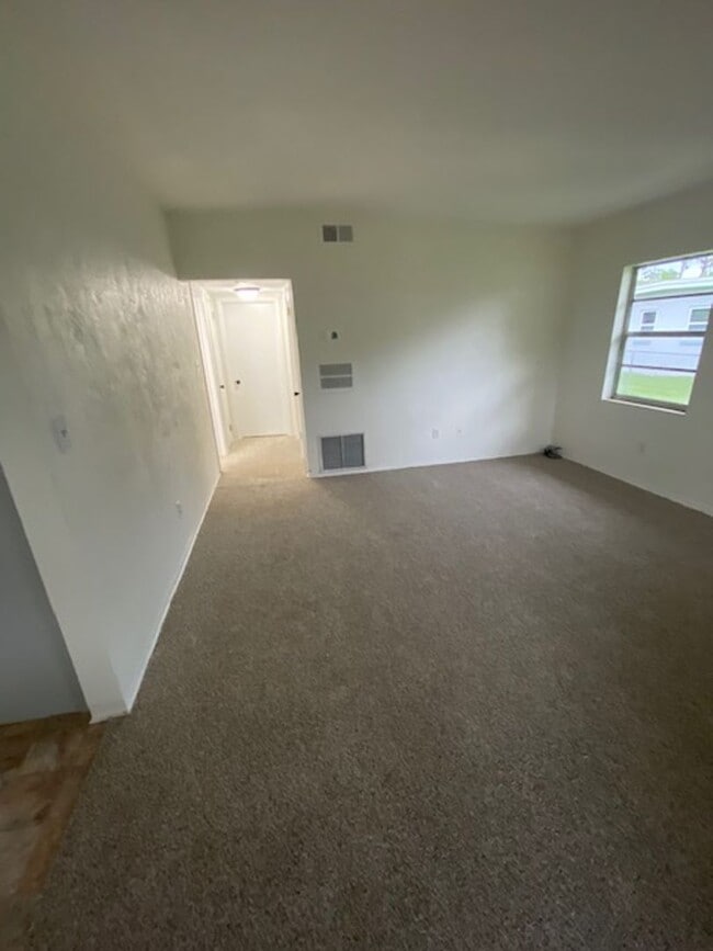 Photo - 2 Bed 1 Bath Home | Pet Friendly | Washer ...