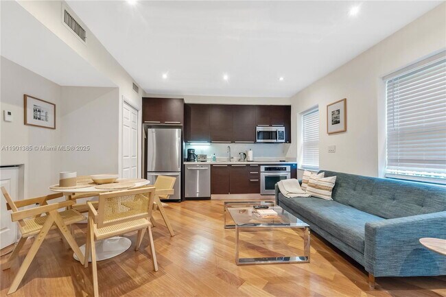 Photo - 927 Euclid Ave