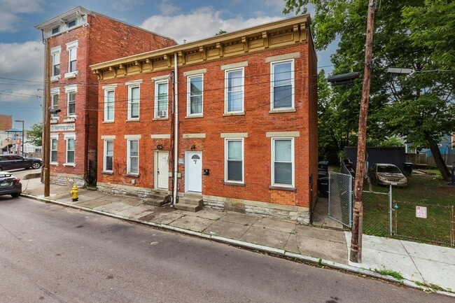Photo - 2131 Staebler St Apartment Unit 2131 Staebler St - 1