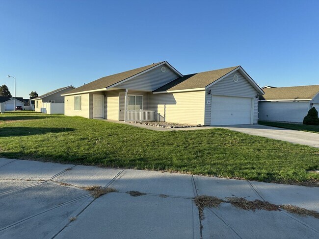 Photo - Welcoming 3-bedroom 2 bathroom in Pasco